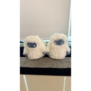 American Eagle Yeti Monster Slippers Womens Size S/M White Fuzzy Plush PJ